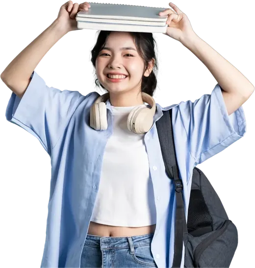 Estudiante con audífonos y cuadernos